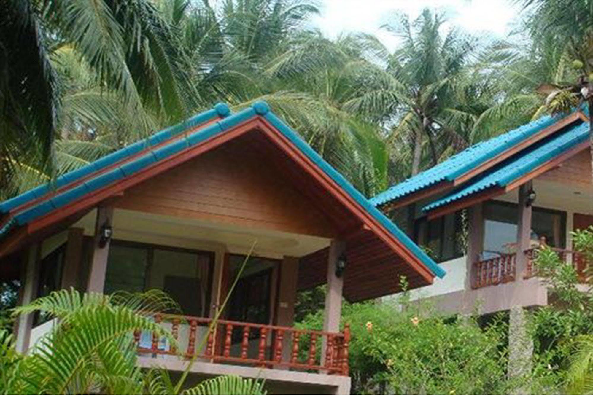 Lucky Resort Hatjau Kültér fotó