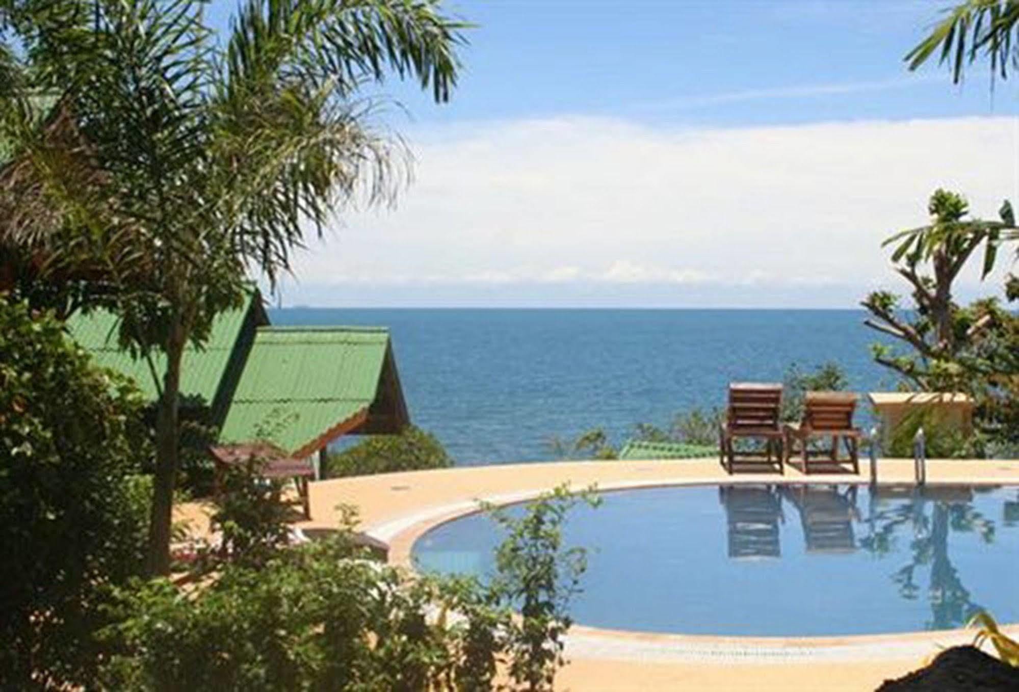 Lucky Resort Hatjau Kültér fotó